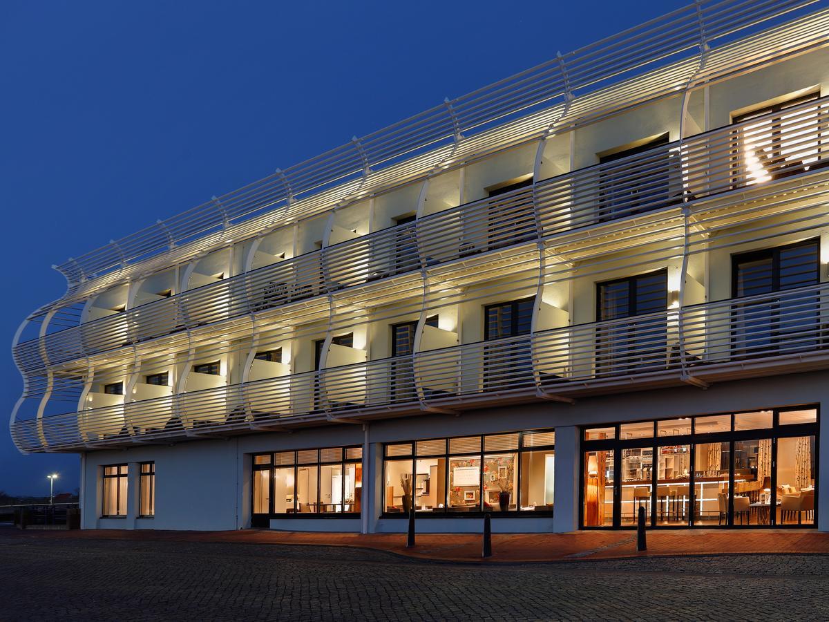 Hotel Faehrhaus Norddeich  Exterior photo